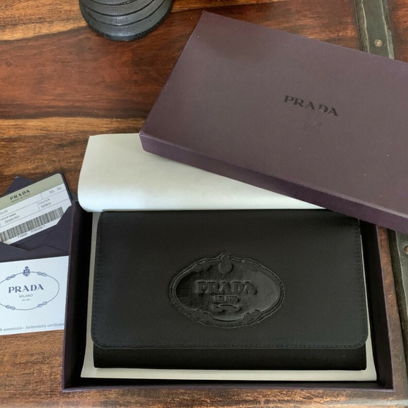 Authentic Prada Milano Logo Tessuto Wallet - Picture 5 of 12